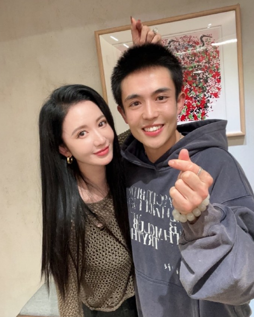 演员王星自曝被骗缅甸时手机被刷高额网贷，回应不结婚原因，至今无力还清女友借款，曾一天收入不到208元