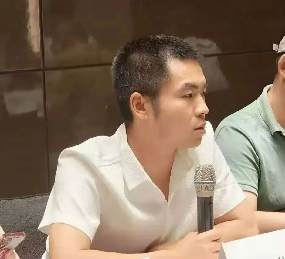 “AIDv2”操盘团队曝光,操盘手已潜逃国外 ,受害者该如何拿回自己是损失?插图8 “AIDv2”操盘团队曝光,操盘手已潜逃国外 ,受害者该如何拿回自己是损失?插图8